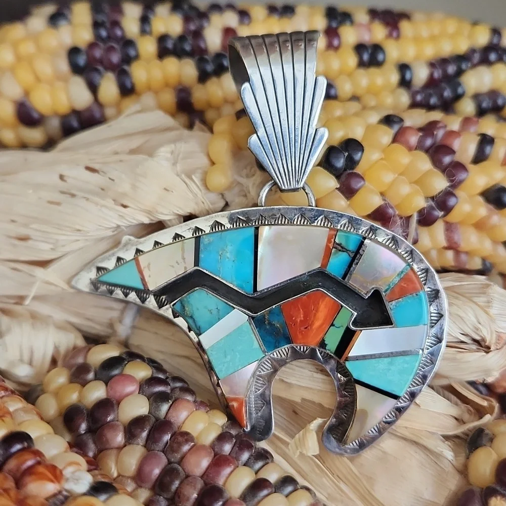 Vintage Native American Navajo Vintage Inlaid Bear Pendant by Danny Clark ππ» - Picture 12 of 13